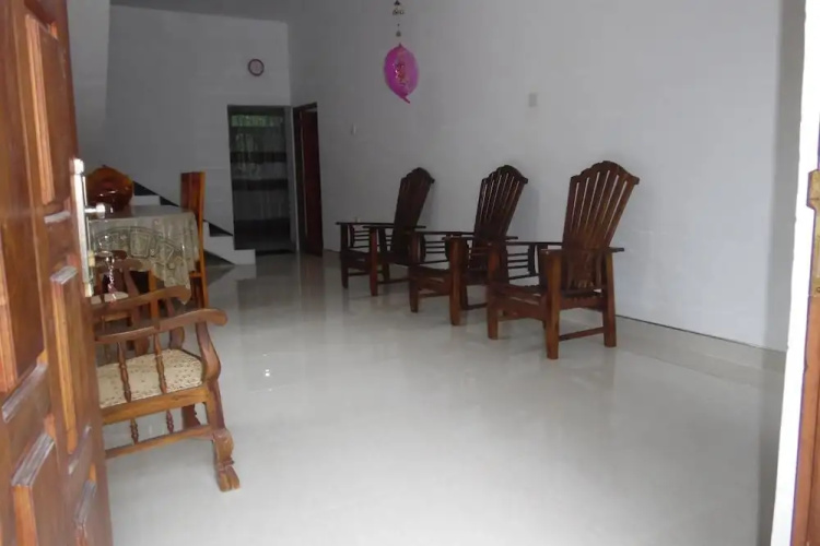 Mango House