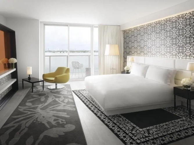 Double Studio suite with balcony and with bay view