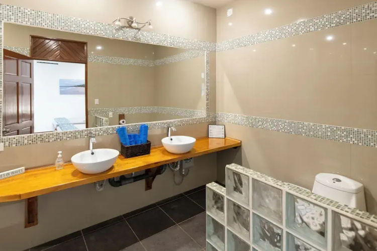Pangea Lodge
