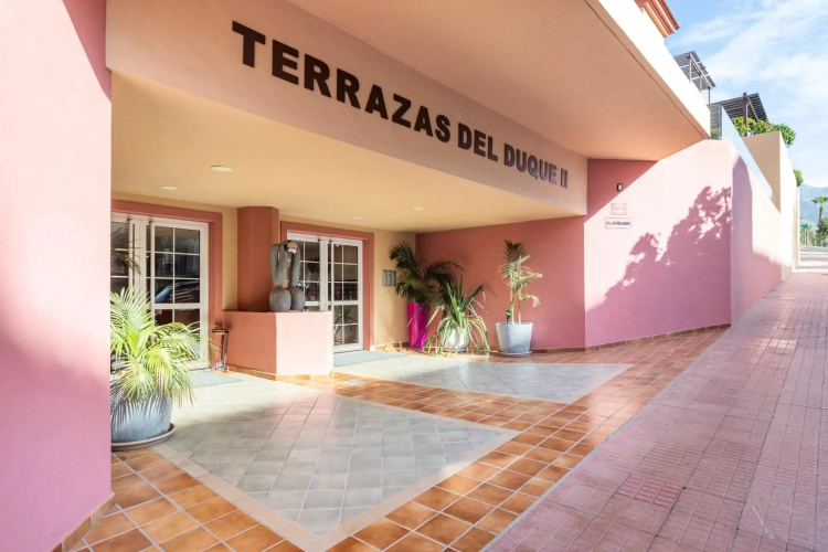 Terrazas Del Duque Sunset Apartment