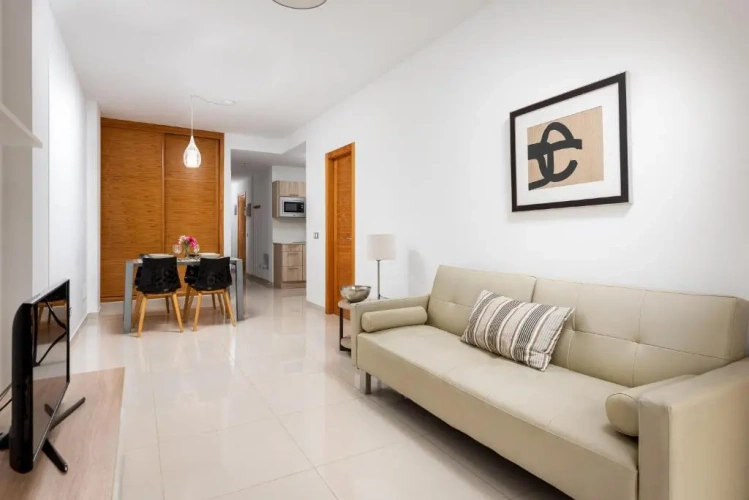 2 Bedrooms Apartment