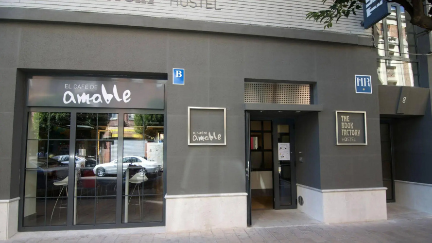 The Book Factory Hostel by gaiarooms