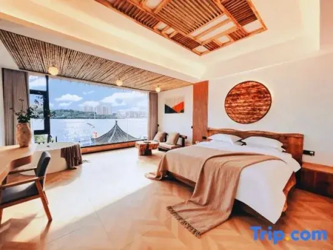 Luxury Double room with river view