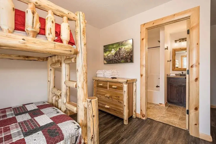 Mountain Crest Lodge by Taylor Made Deep Creek