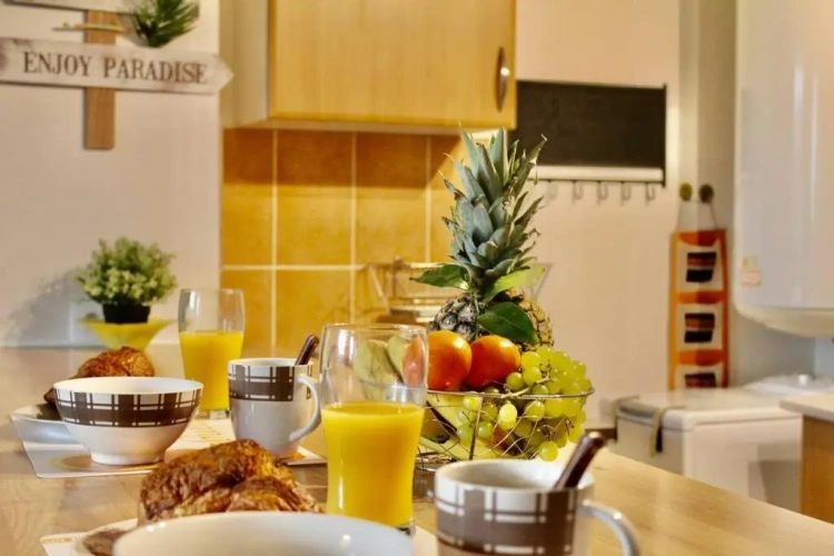 2 Bedrooms Apartment
