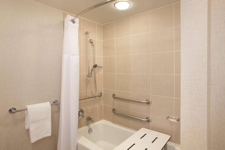Hilton Chicago/Magnificent Mile Suites photo 10
