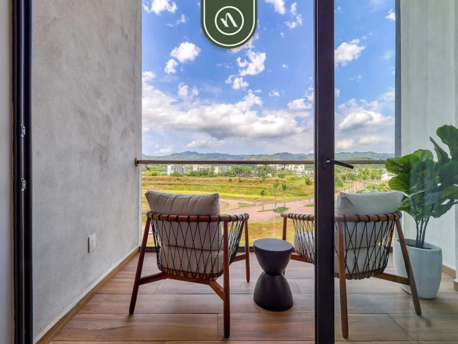 Luxury Oceanfront 3 BR Condo With Balcony