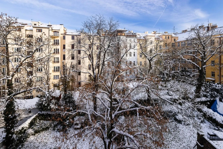 The comunist apartment 2bds