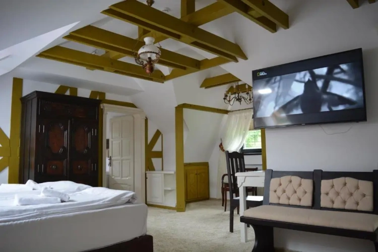 2 Bedrooms Double Suite