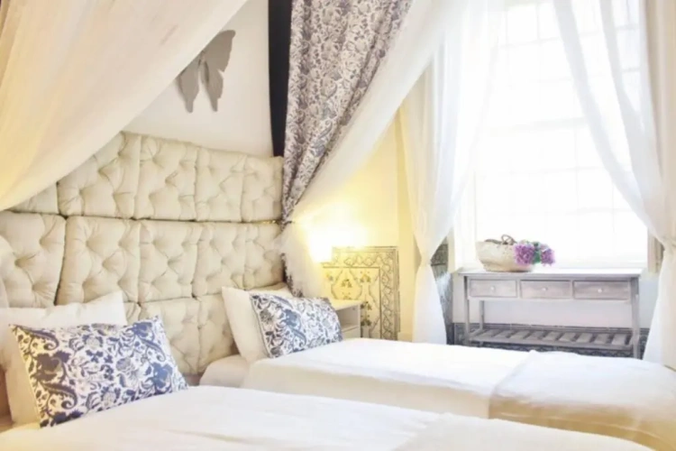 3 Bedrooms Apartment