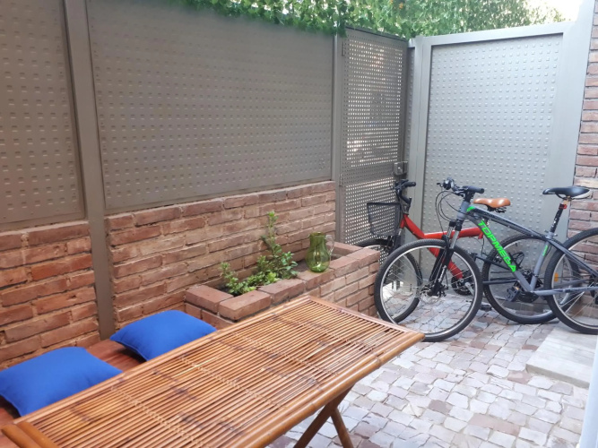 Loft & Bikes by Aristides St