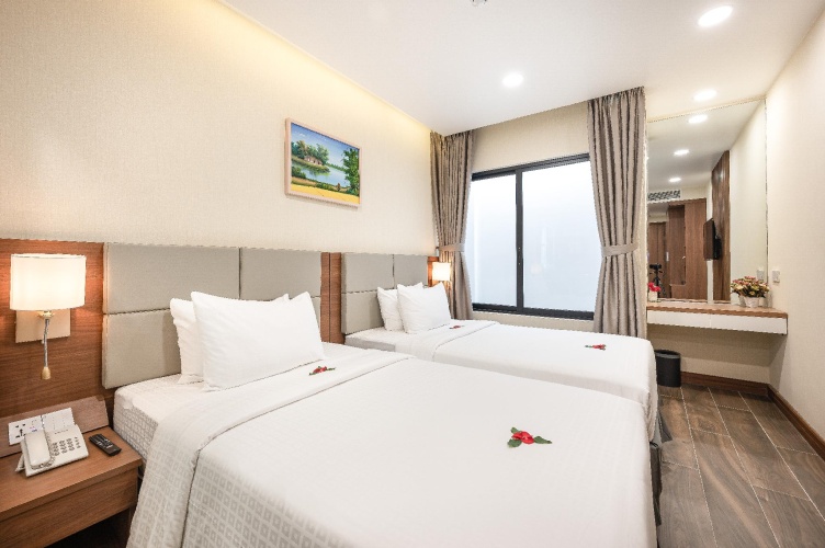 Deluxe Double room with city view