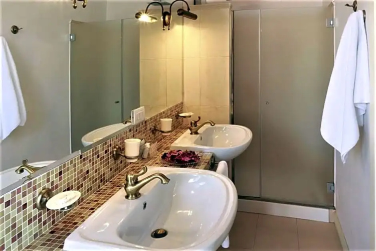 personè palace restyling