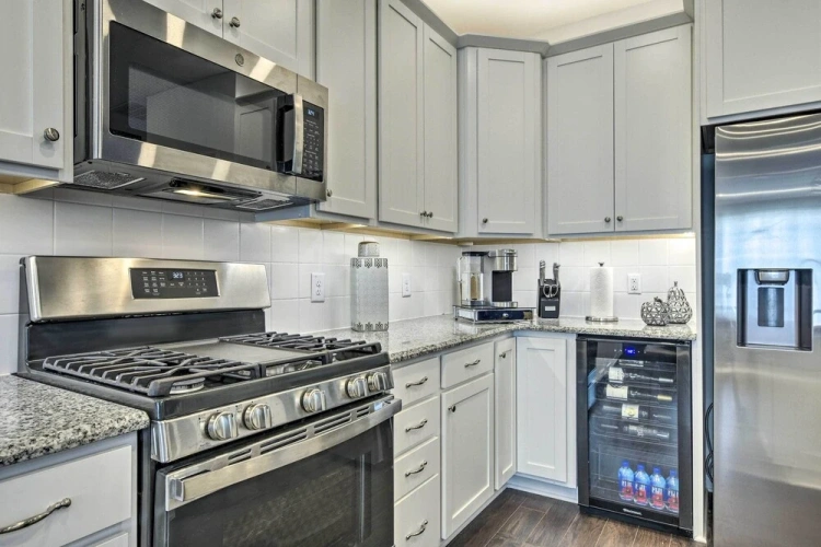 2 Bedrooms Apartment