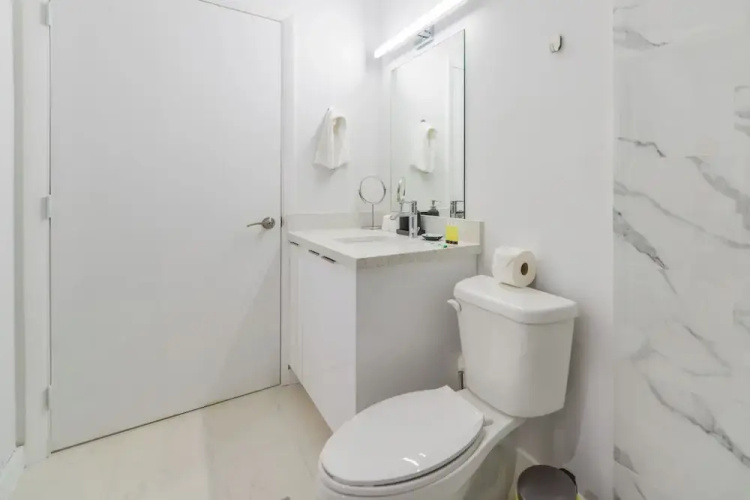 1BR Condo wRooftop Pool at Wynwood