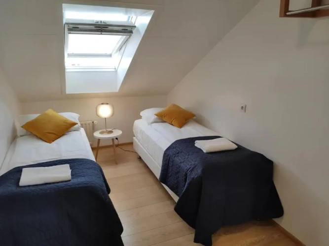 3 Bedrooms Apartment