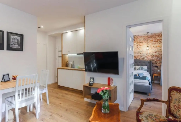 1 Bedroom Apartment