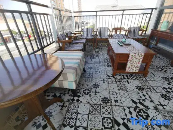 Longjia Quadrangle Inn Homestay