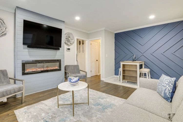 2 Bedrooms Apartment