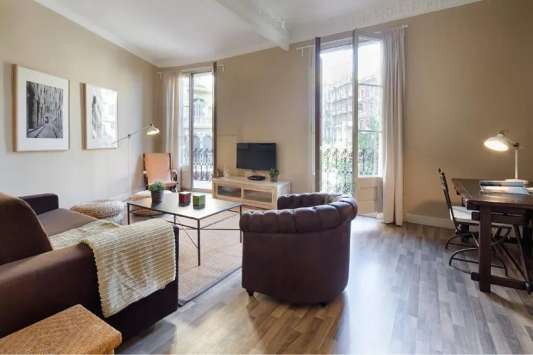 2 Bedrooms Apartment