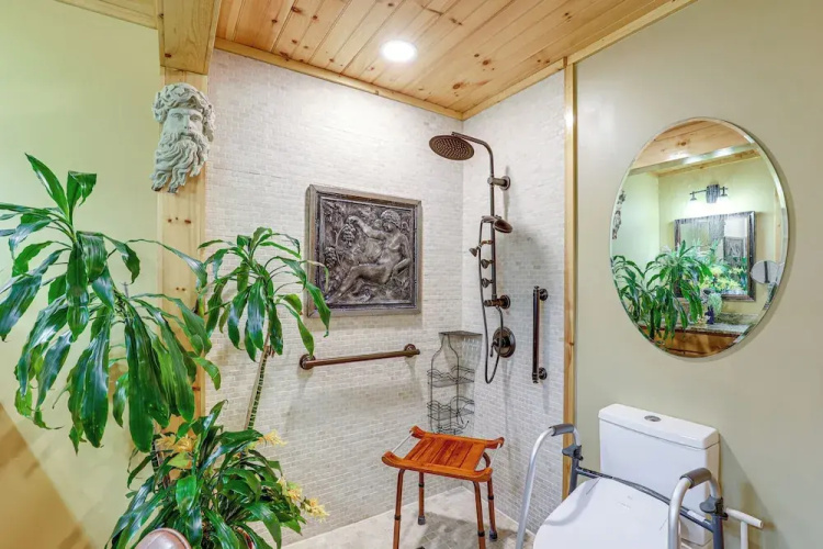 Ski Asheville! Mountain-view Hideaway w/ Deck