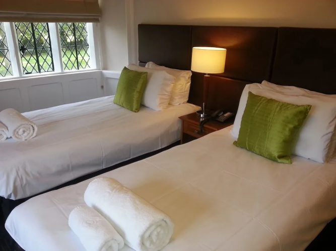 Thornbury Lodge