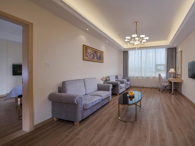 Deluxe Suite