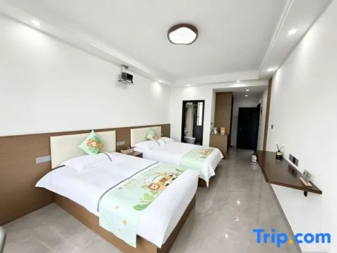 4 Bedrooms Suite with mountain view