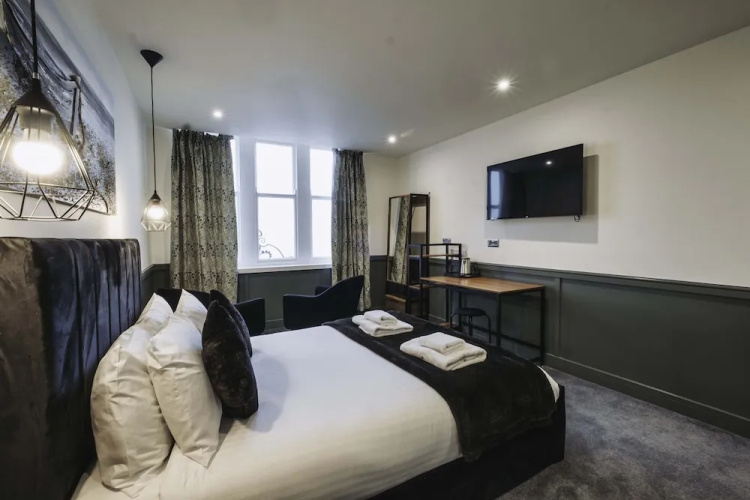 The Royal Bar & Shaker - Morecambe