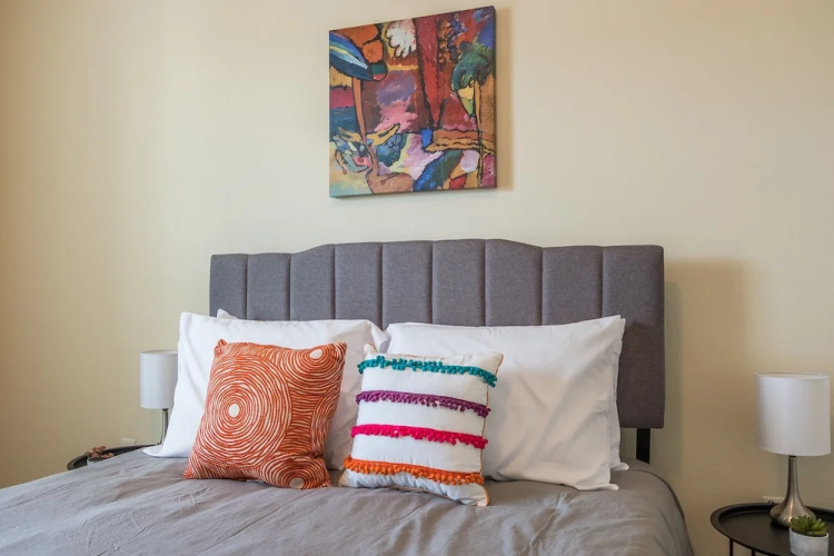Apartment with Parking by Frontdesk