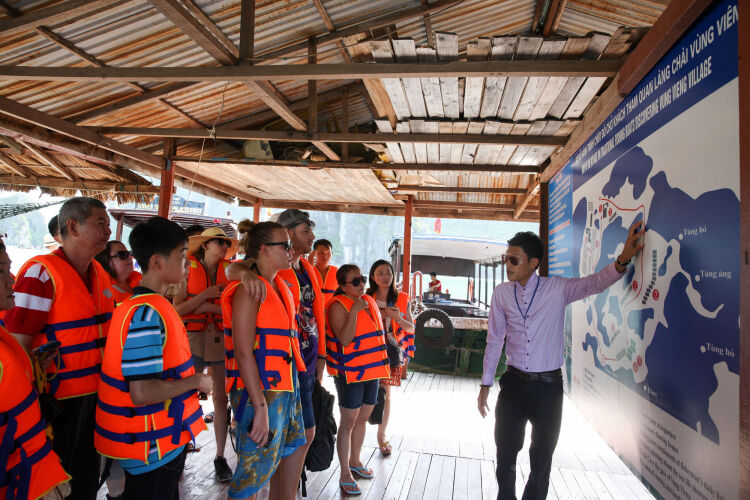 Halong Silversea CruiseOver view