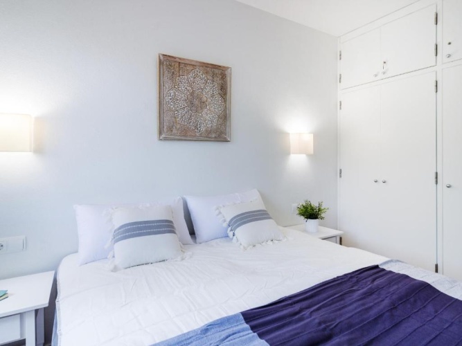 3 Bedrooms Apartment