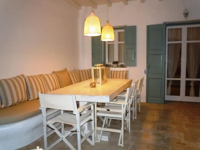 2 Bedrooms Cottage