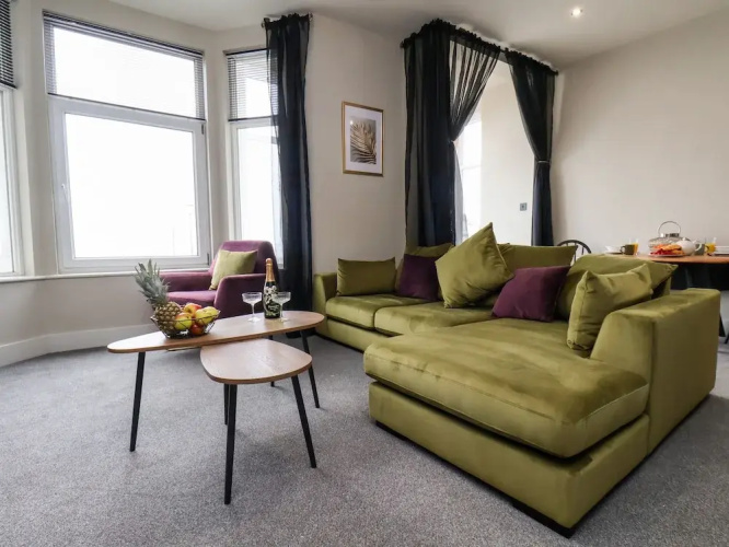 Apt 3 @ Hunter's Quay