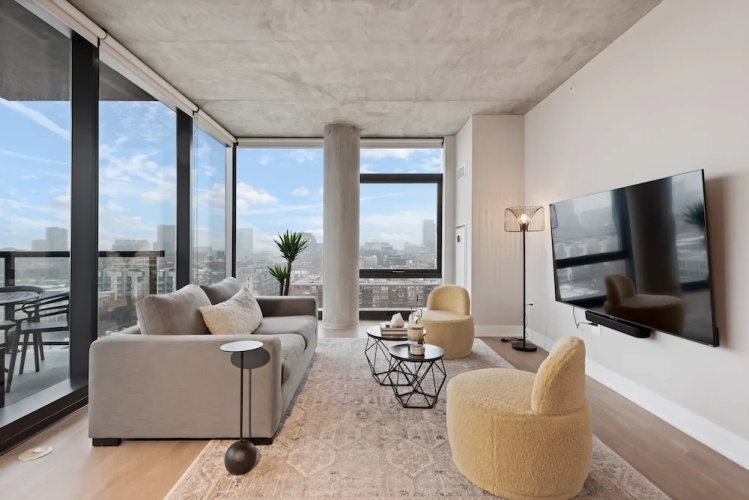 West Loop Duo 2 Stylish 2brs Walk to Dining