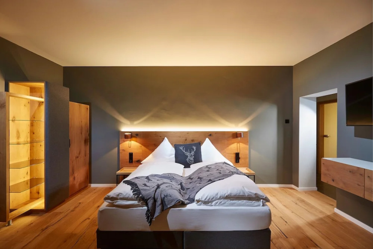 Black Forest Lodge
