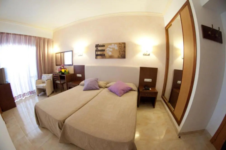 Hotel Cala Gat
