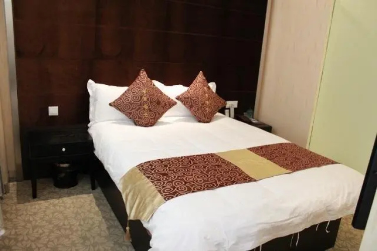 Sunshine Hotel Fourseasons