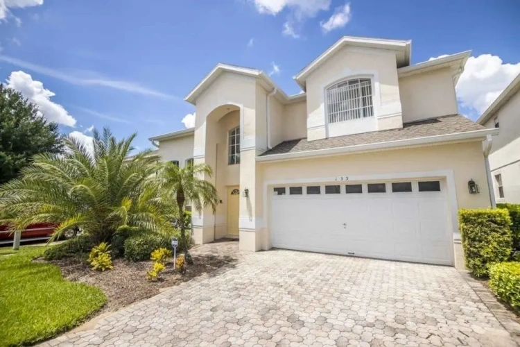 5 Bedrooms Cottage