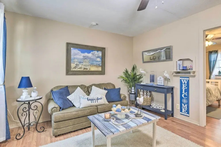 Fire Pit & Grill: Fishing Cottage in Aransas Pass!