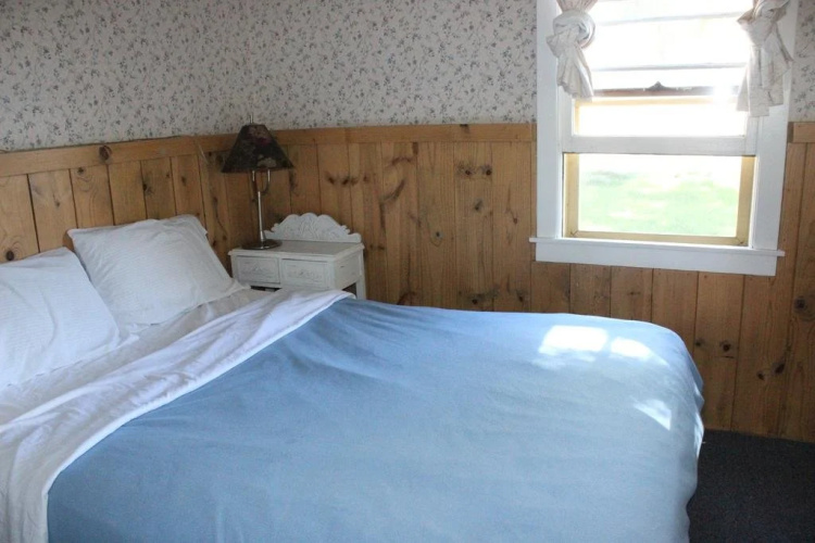 Twin Lakes Resort