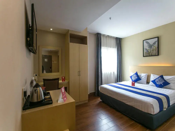 OYO 254 Metro Hotel