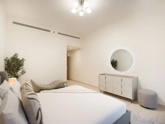 Easygo- Spacious 1bdr Bay Square Busbay