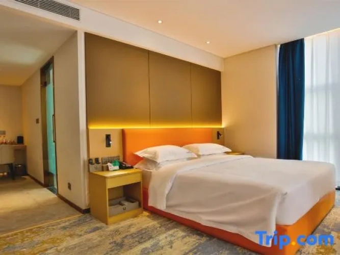 Deluxe Double room with city view