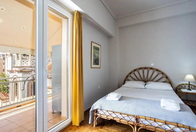 2 Bedrooms Apartment with city view