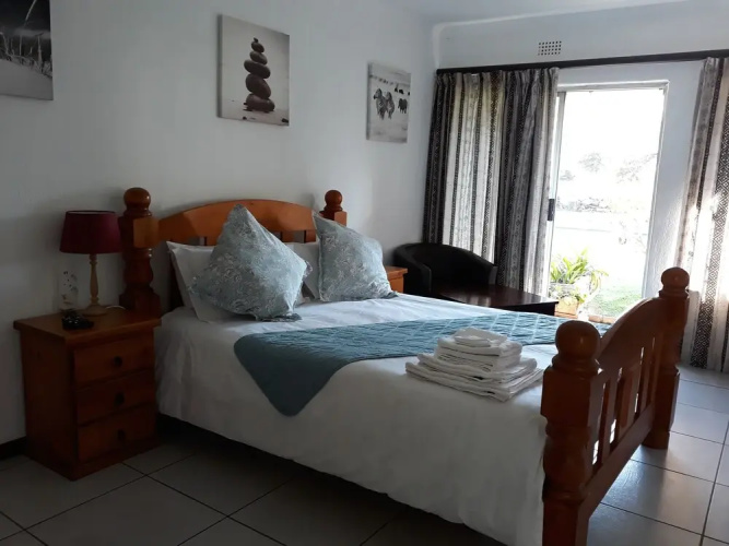 8 Ibis Lane Guest House