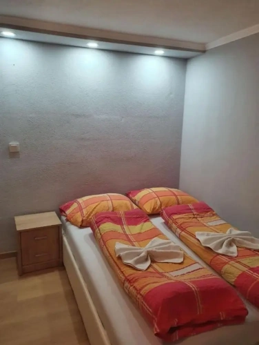 2 Bedrooms Apartment with mountain view