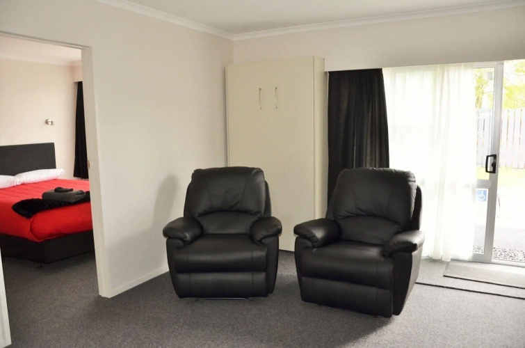 Esplanade Motels