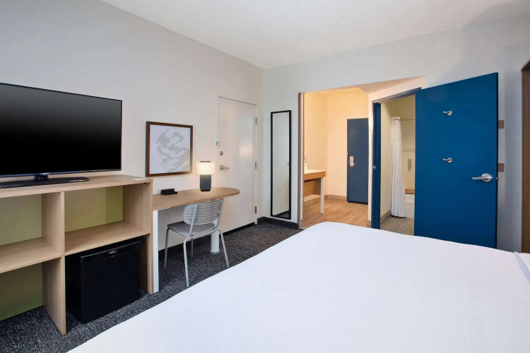 Spark By Hilton Walker Grand Rapids North