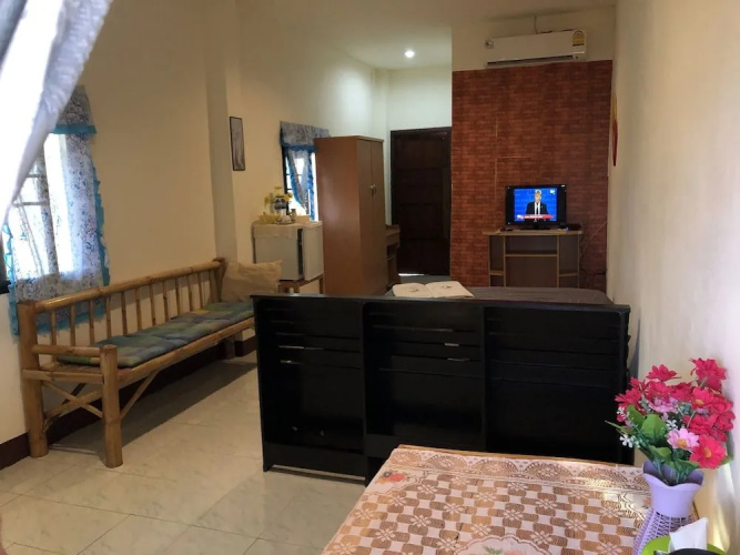 Sandee Place Chomthong